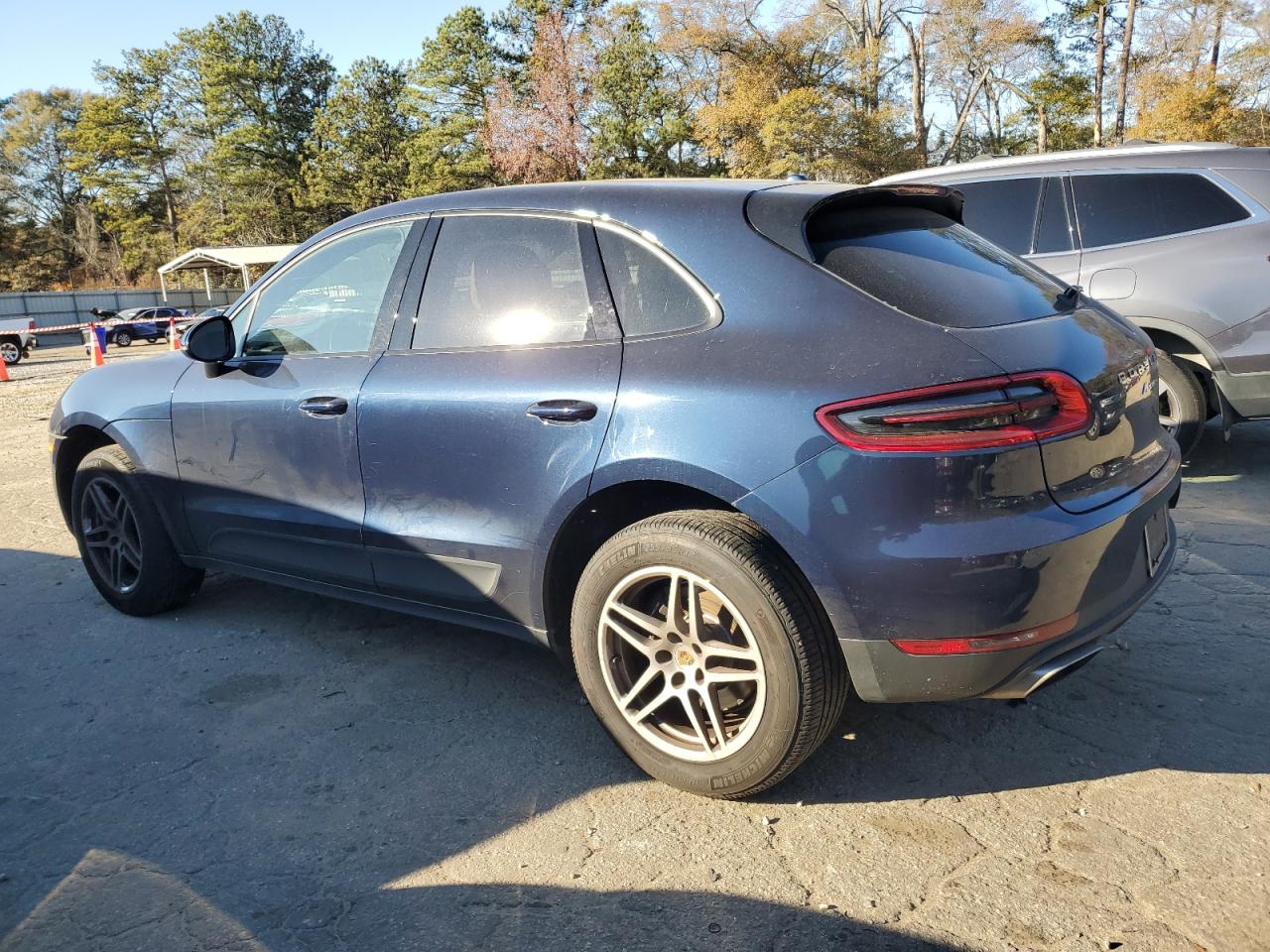 VIN WP1AA2A53HLB03350 2017 PORSCHE MACAN no.2