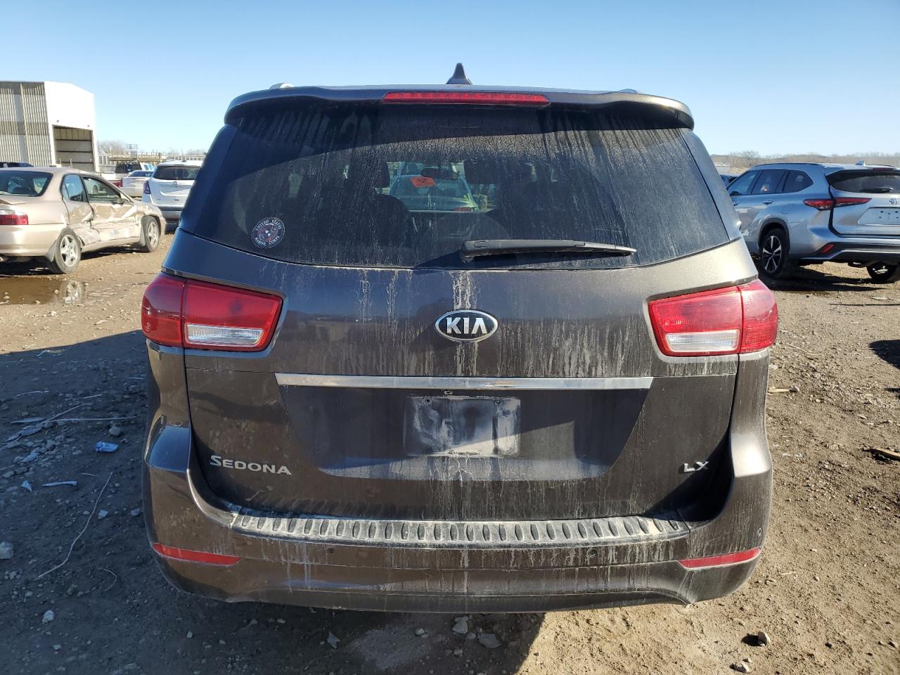 2017 Kia Sedona - Image 6