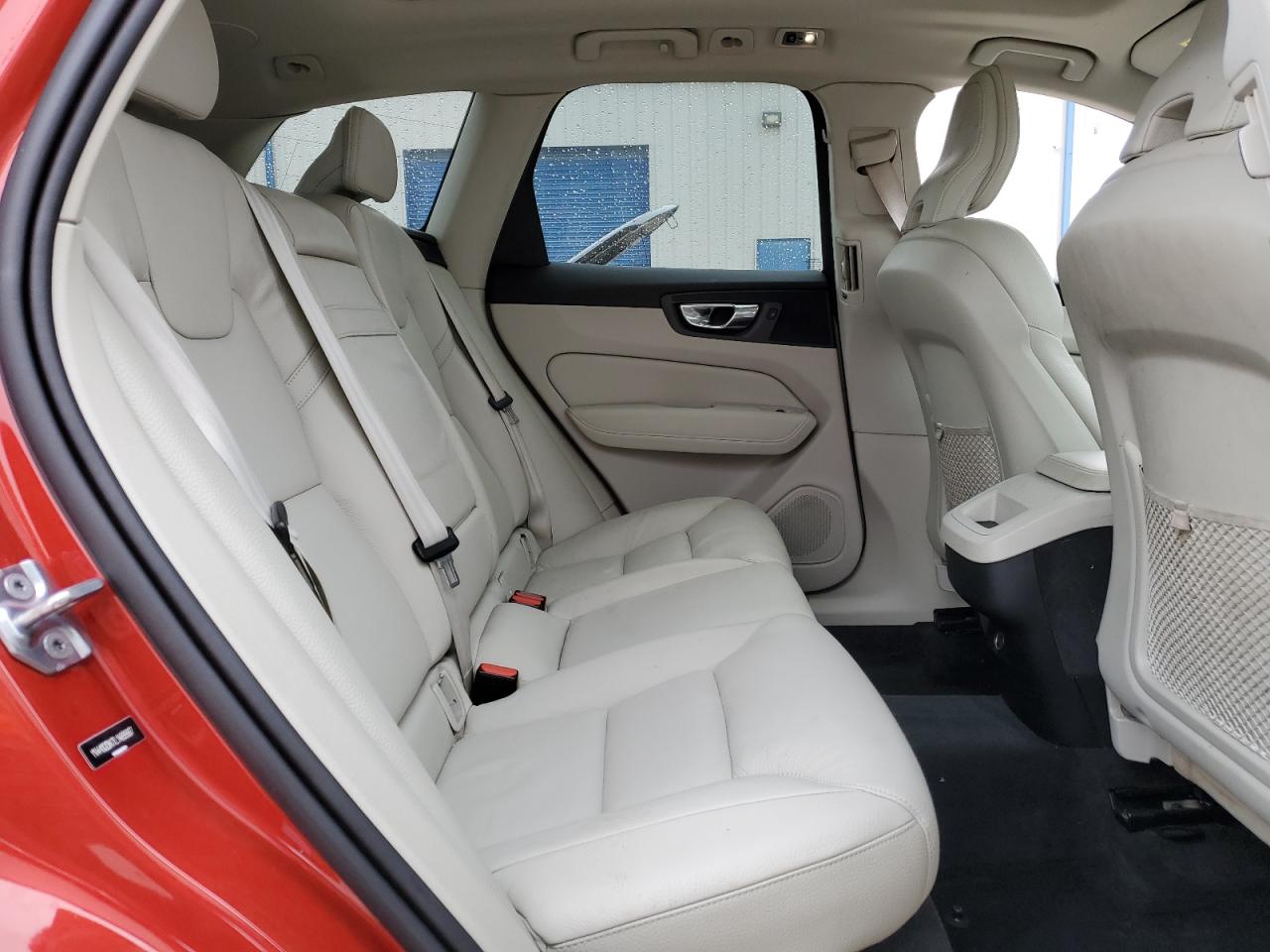 2020 Volvo XC60 - Image 10
