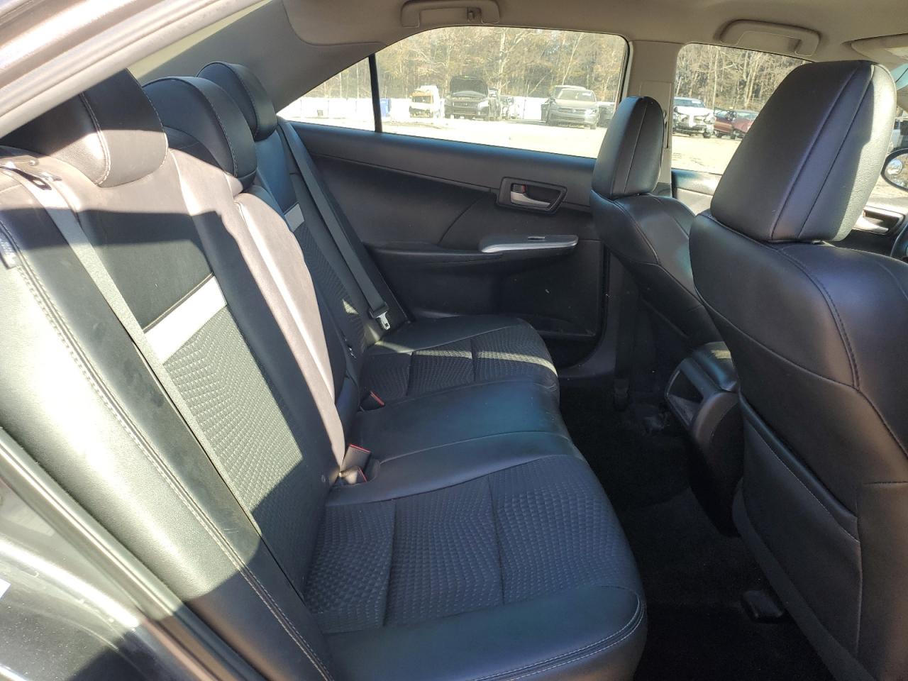 2014 Toyota Camry - Image 10