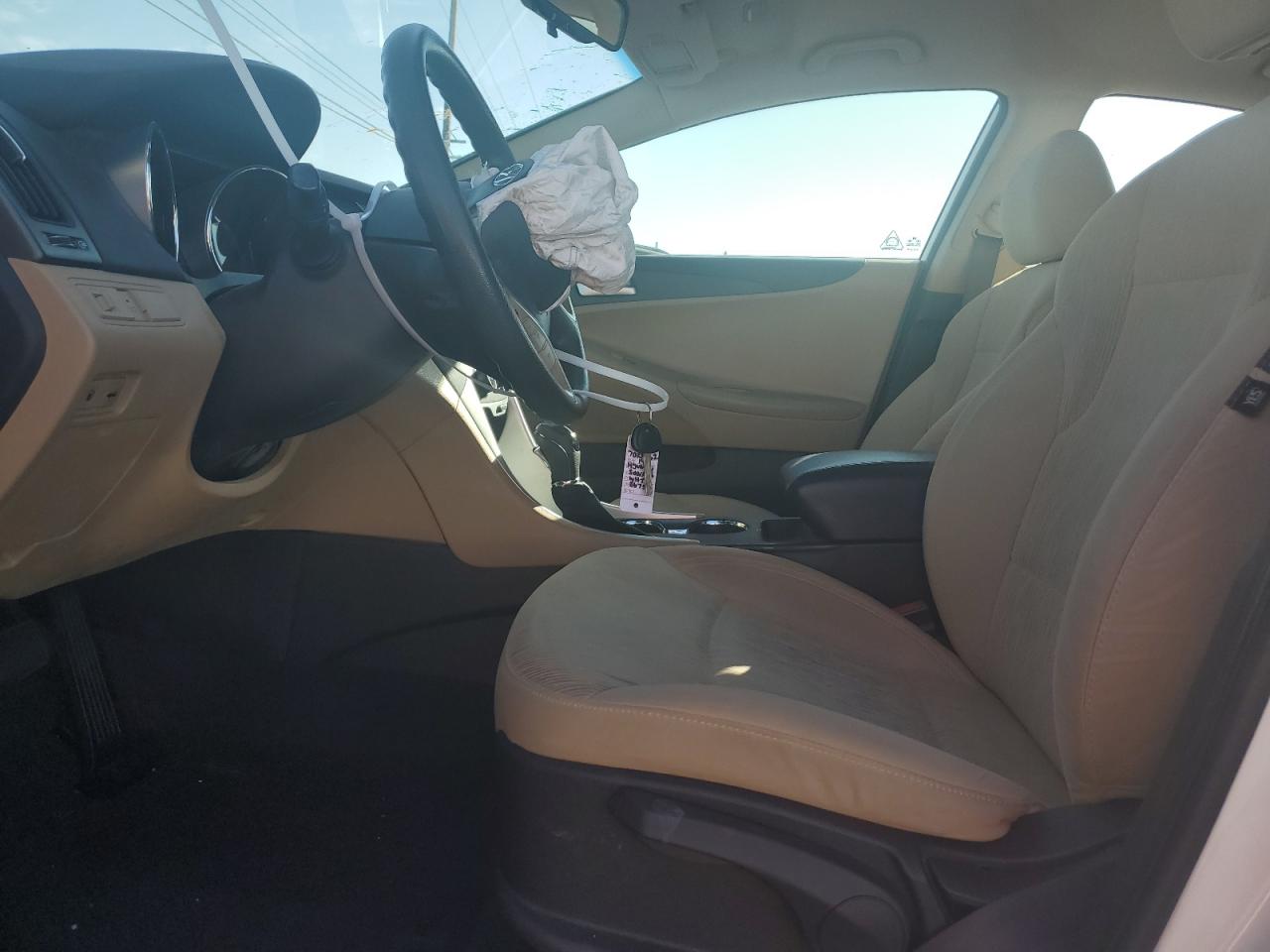 2014 Hyundai Sonata - Image 7