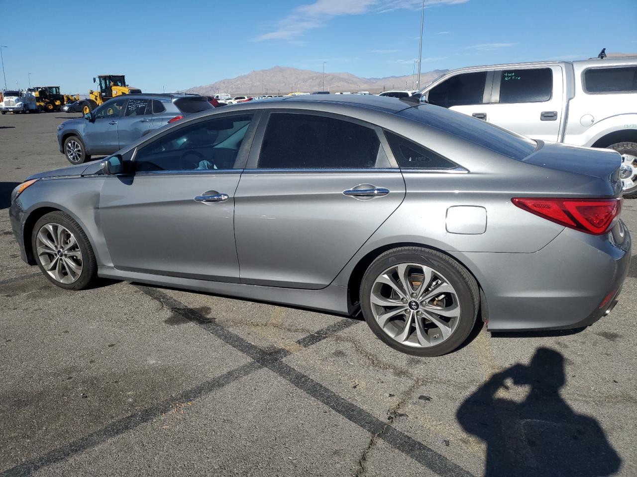 2014 Hyundai Sonata - Image 2