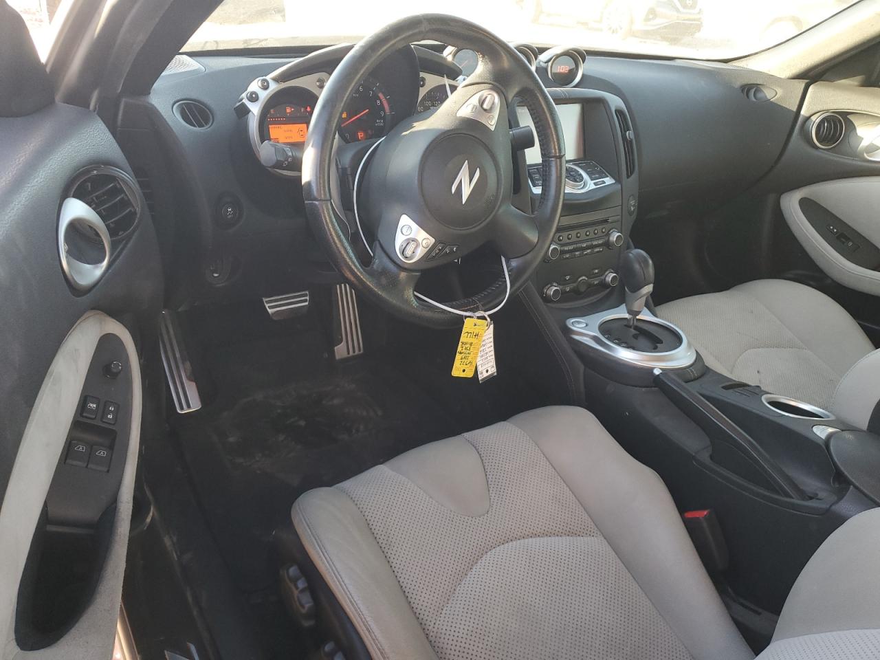 2015 Nissan 370Z - Image 8