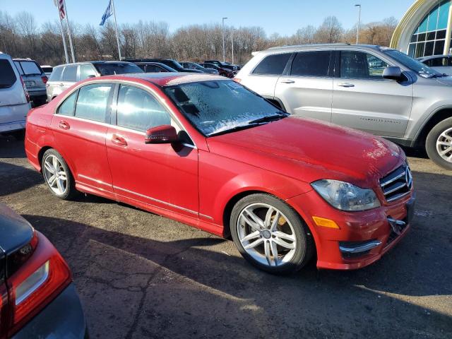  MERCEDES-BENZ C-CLASS 2014 Czerwony