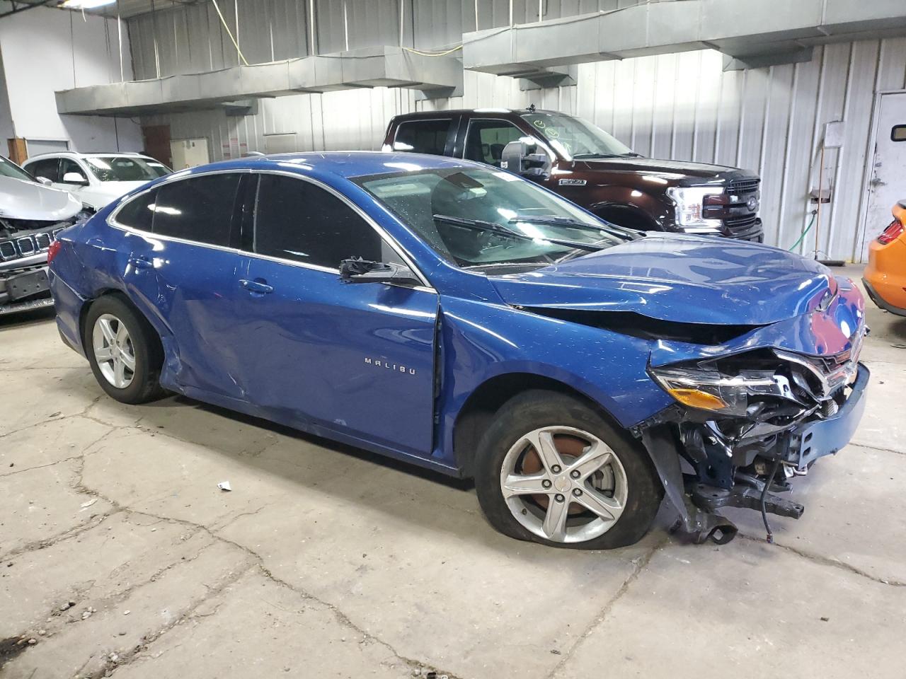 2023 Chevrolet Malibu - Image 4