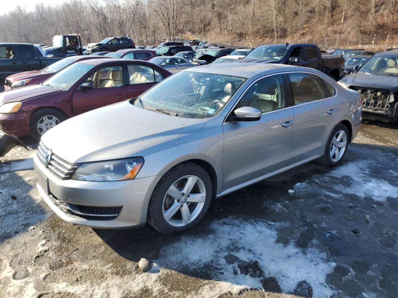2014 Volkswagen Passat - Image 1
