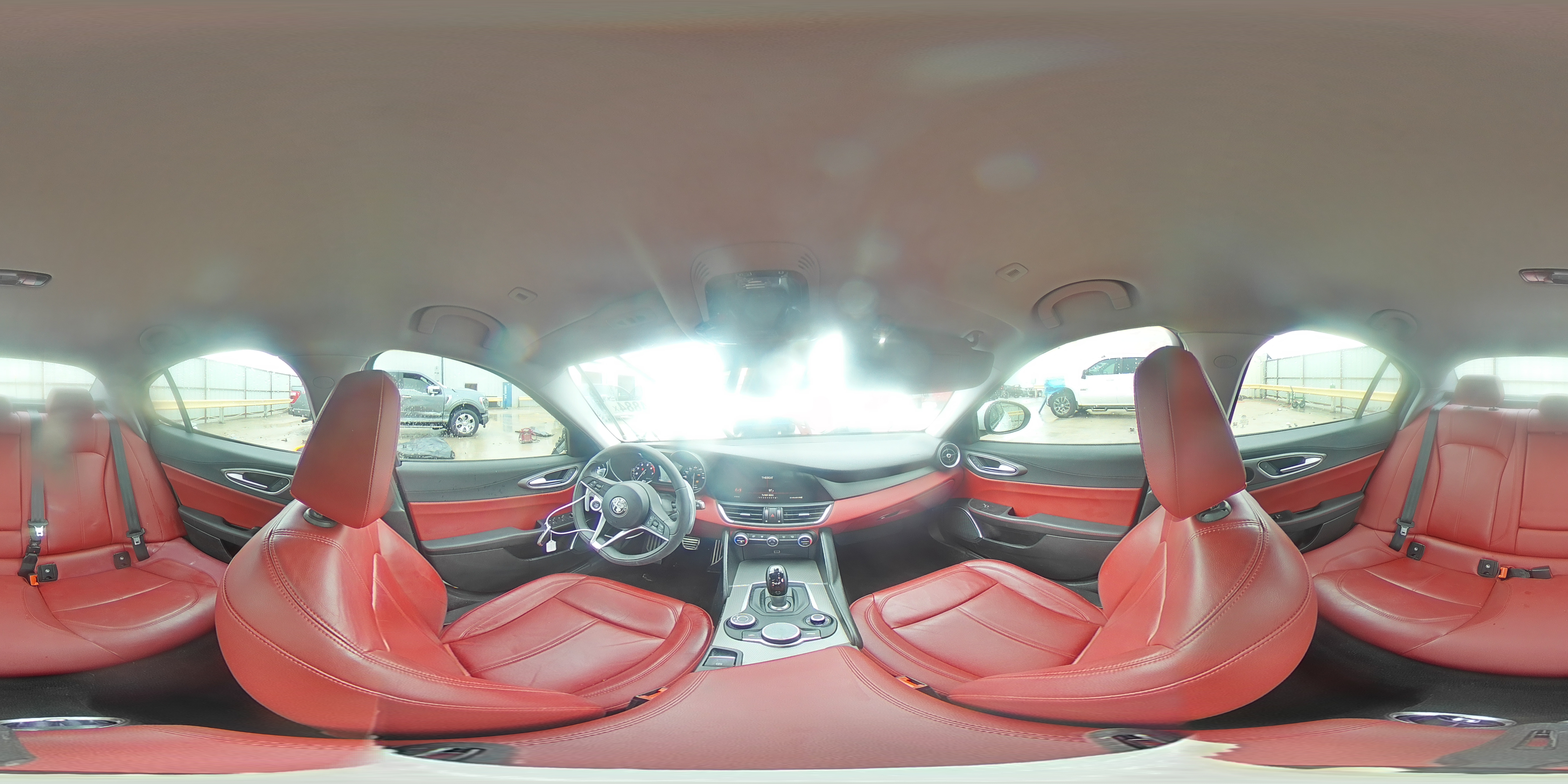 2018 Alfa Romeo Giulia - Image 14