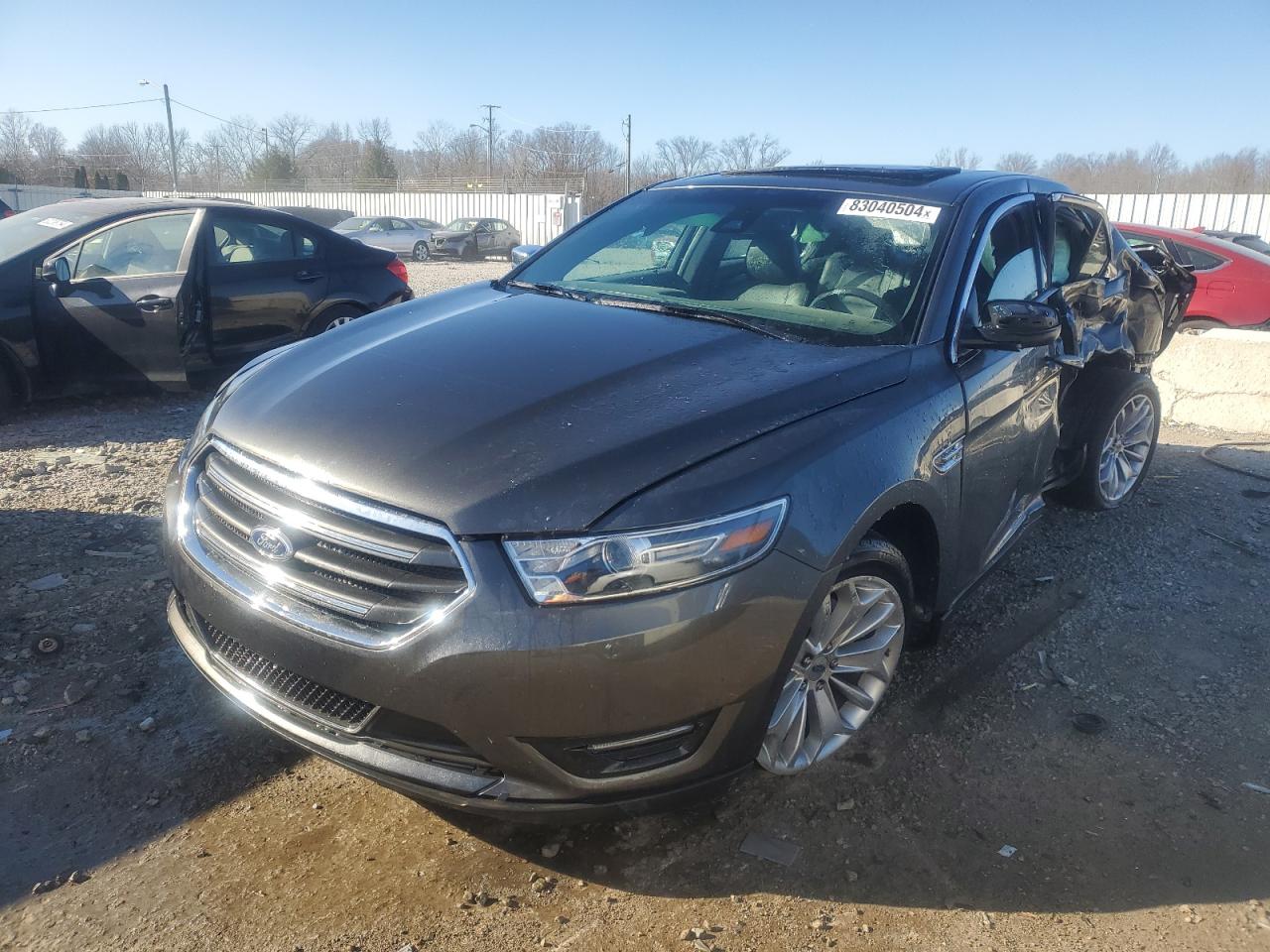 2015 Ford Taurus - Image 1