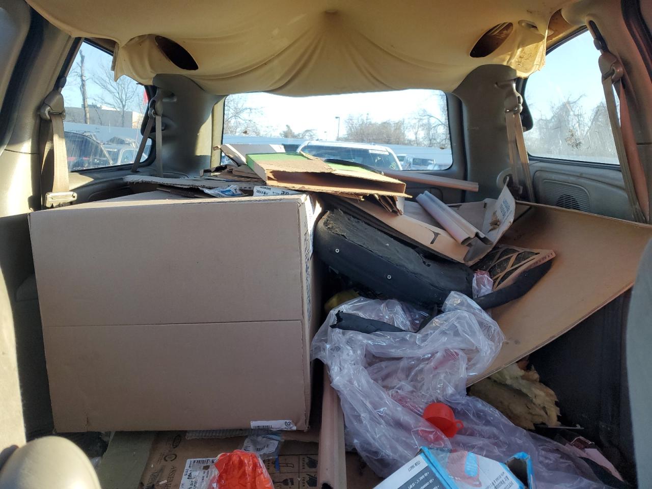 2002 Dodge Grand Caravan Sport VIN: 2B4GP44302R728008 Lot: 85584544