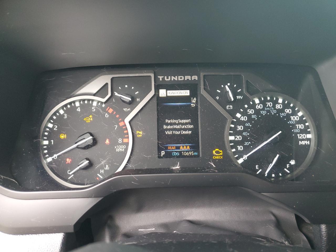 2024 Toyota Tundra - Image 9