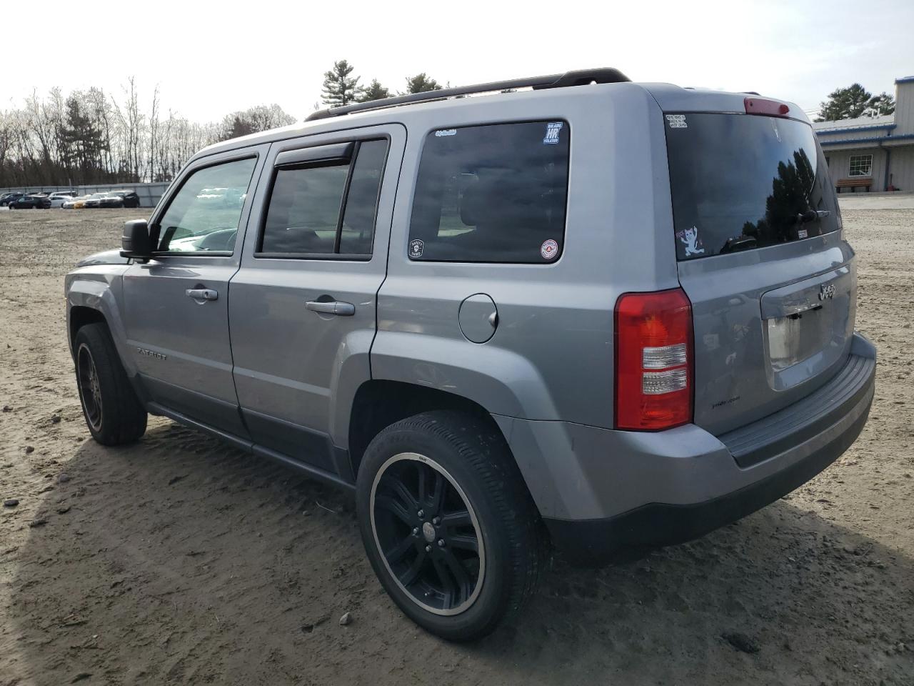 VIN 1C4NJPBA7GD814862 2016 JEEP PATRIOT no.2