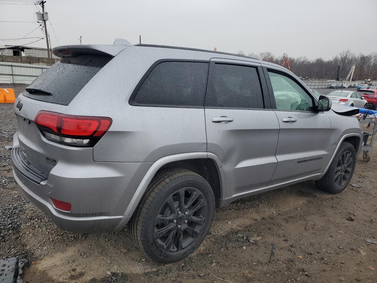 2020 Jeep Grand Cherokee - Image 3