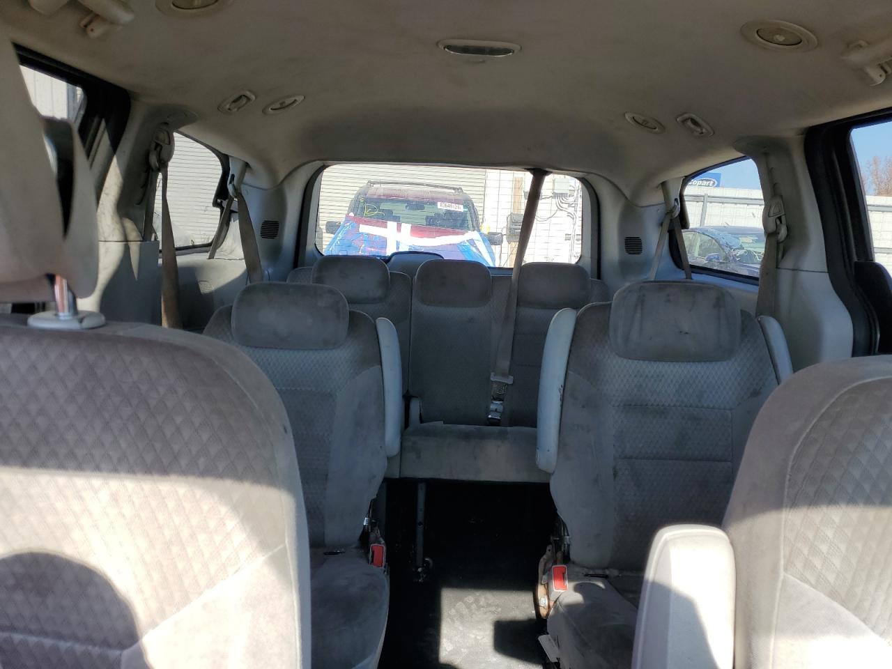 2010 Dodge Caravan - Image 10