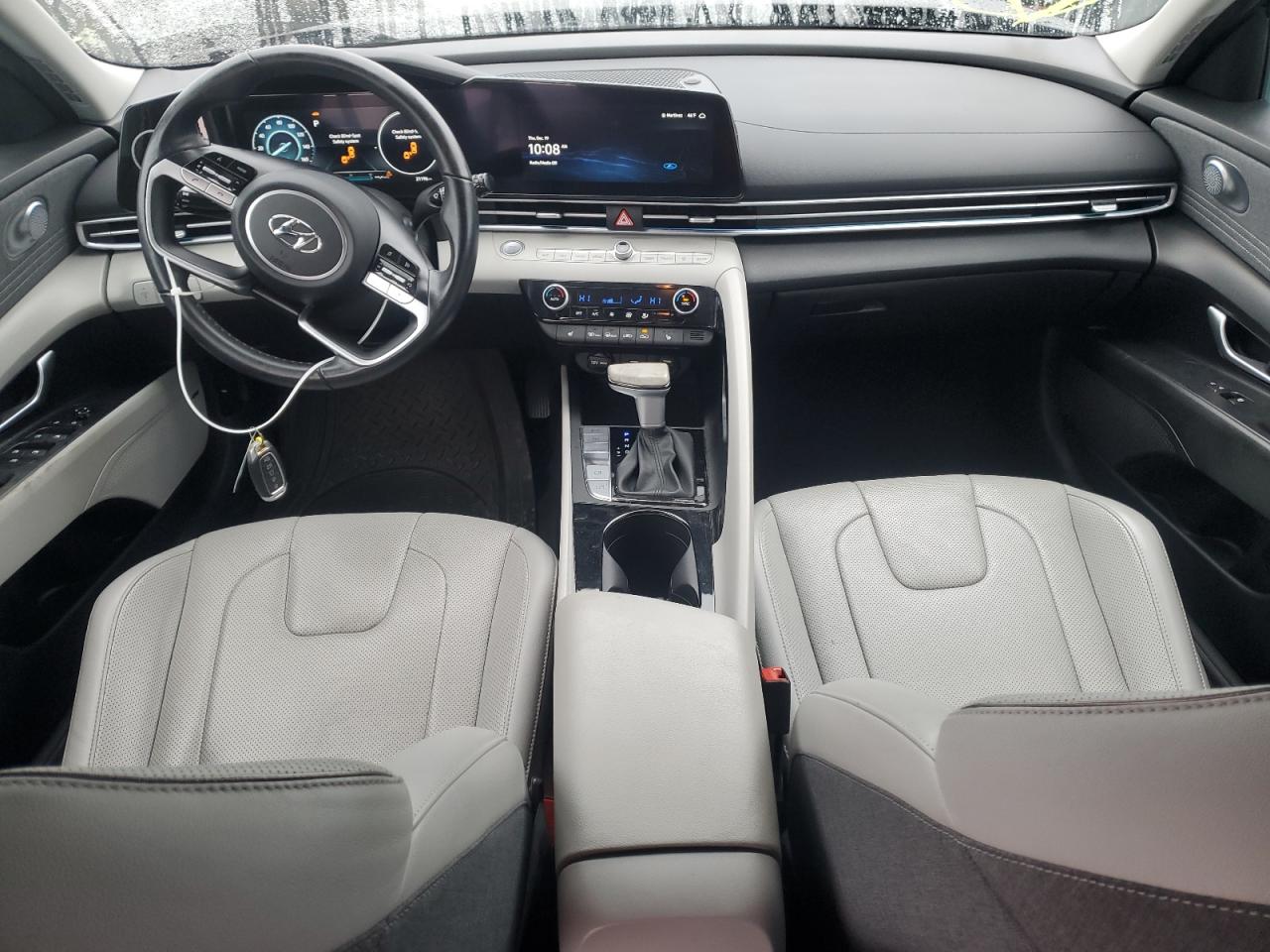 2023 Hyundai Elantra - Image 8