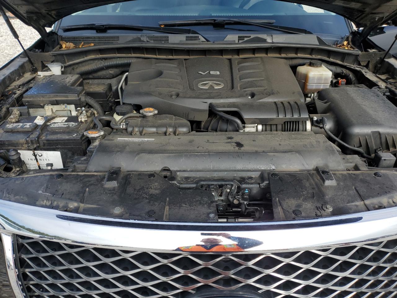 2015 Infiniti QX80 - Image 12