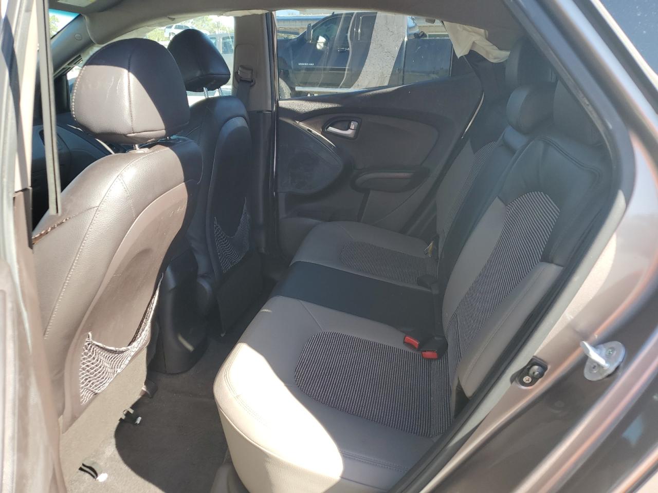 2013 Hyundai Tucson - Image 11