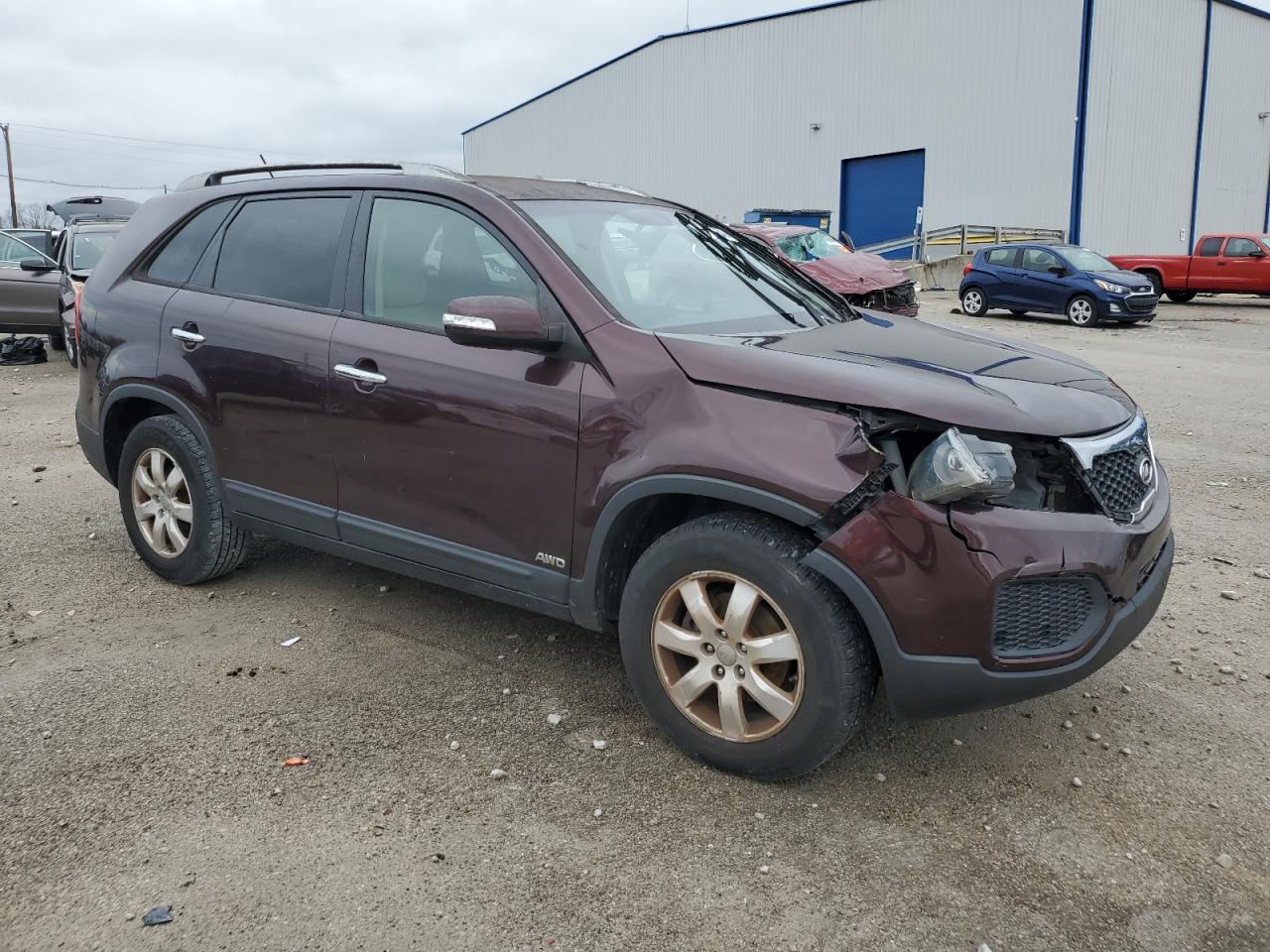 VIN 5XYKTDA20DG310060 2013 KIA SORENTO no.4