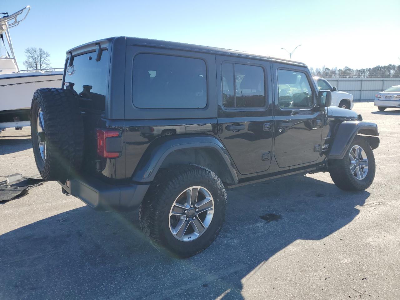 VIN 1C4HJXEG3KW598826 2019 JEEP WRANGLER no.3