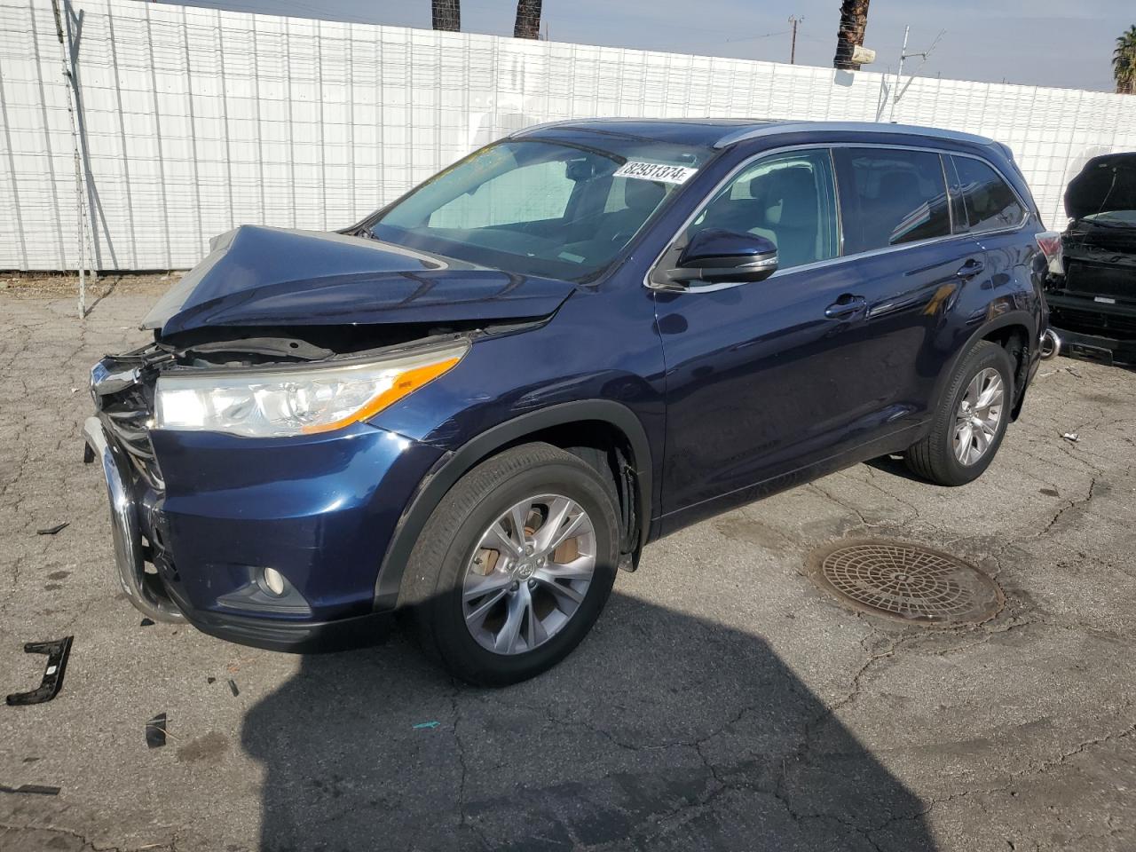 2014 Toyota Highlander - Image 1