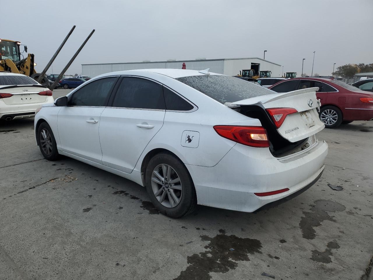 VIN 5NPE24AF2FH167918 2015 HYUNDAI SONATA no.2