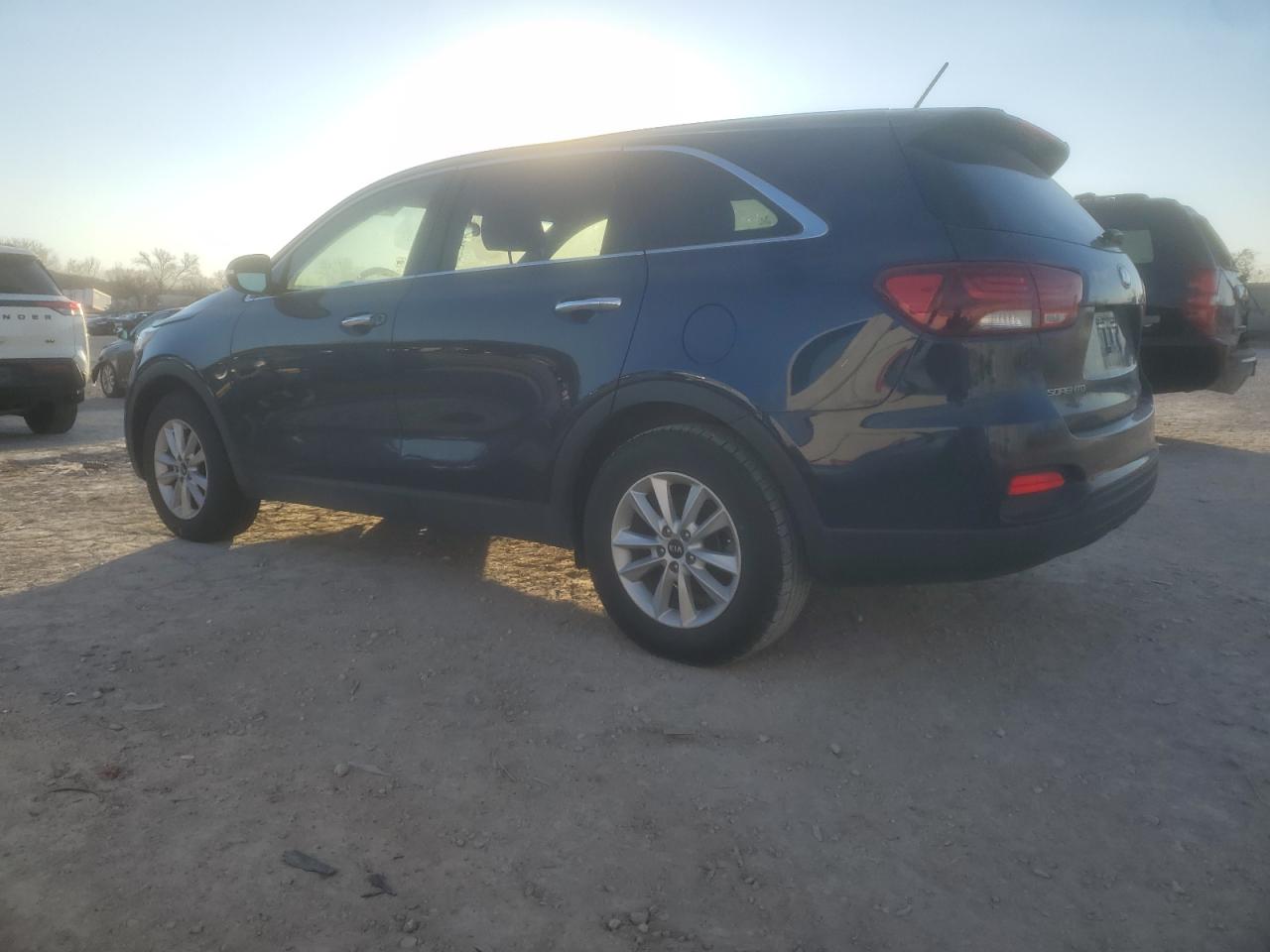 2019 Kia Sorento - Image 2