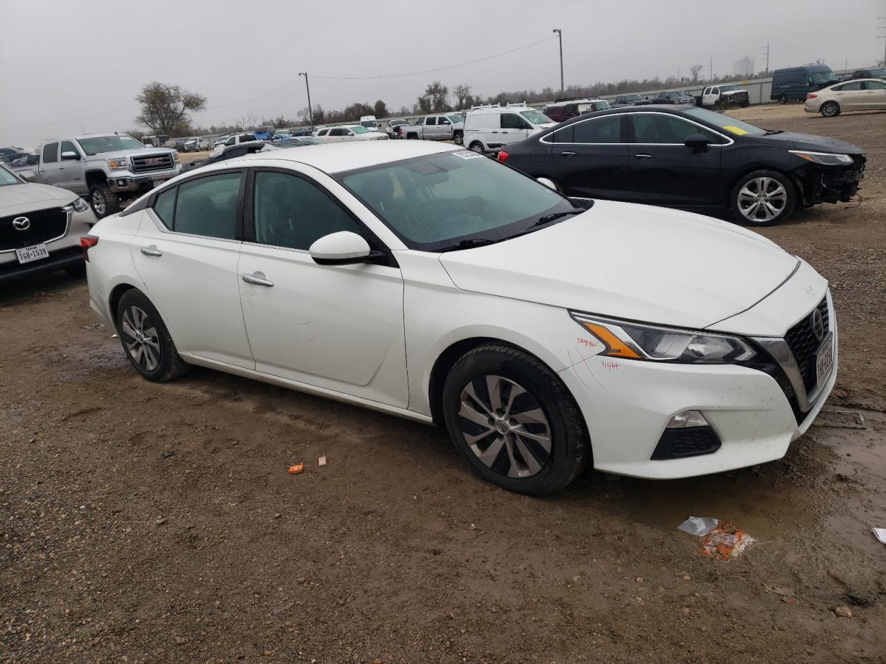 2020 Nissan Altima - Image 4