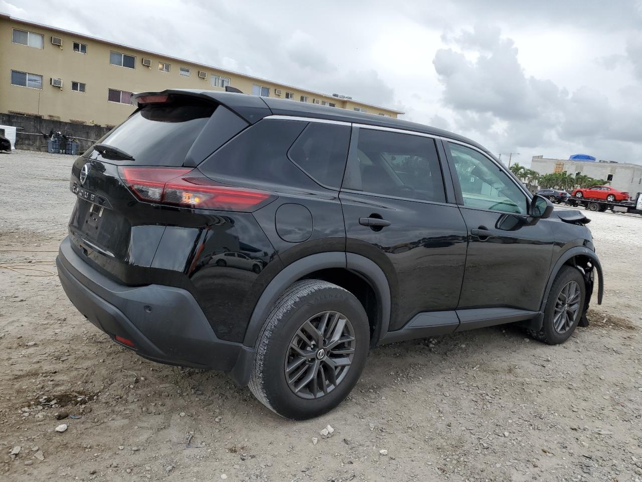 2021 Nissan Rogue - Image 3
