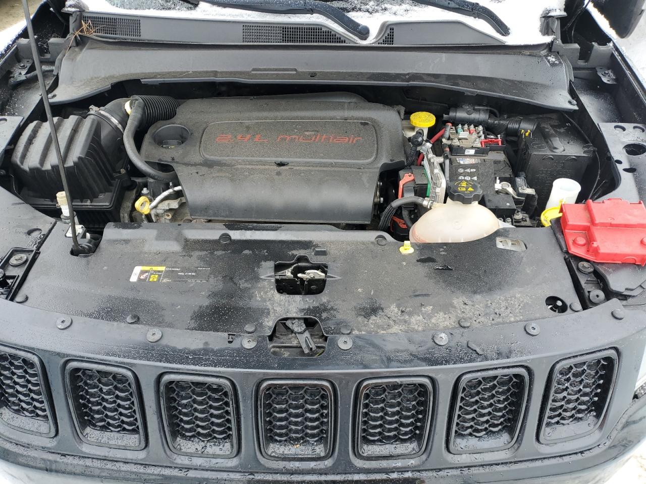 2020 Jeep Compass - Image 12