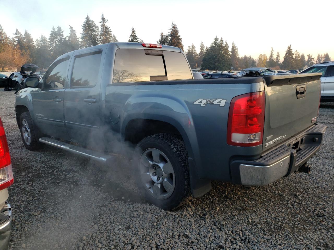 2010 GMC Sierra - Image 2