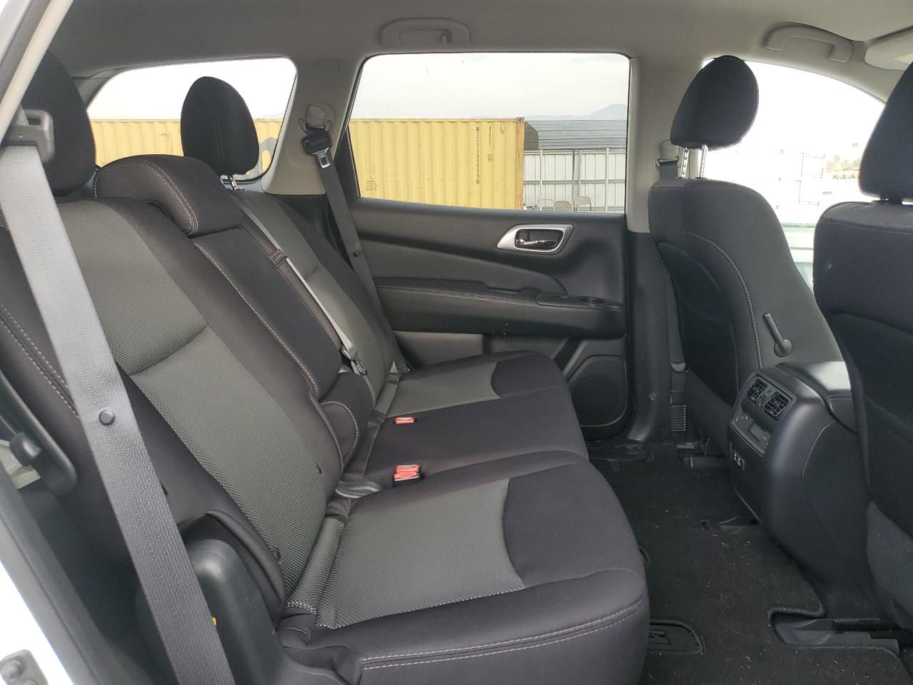 2019 Nissan Pathfinder - Image 11