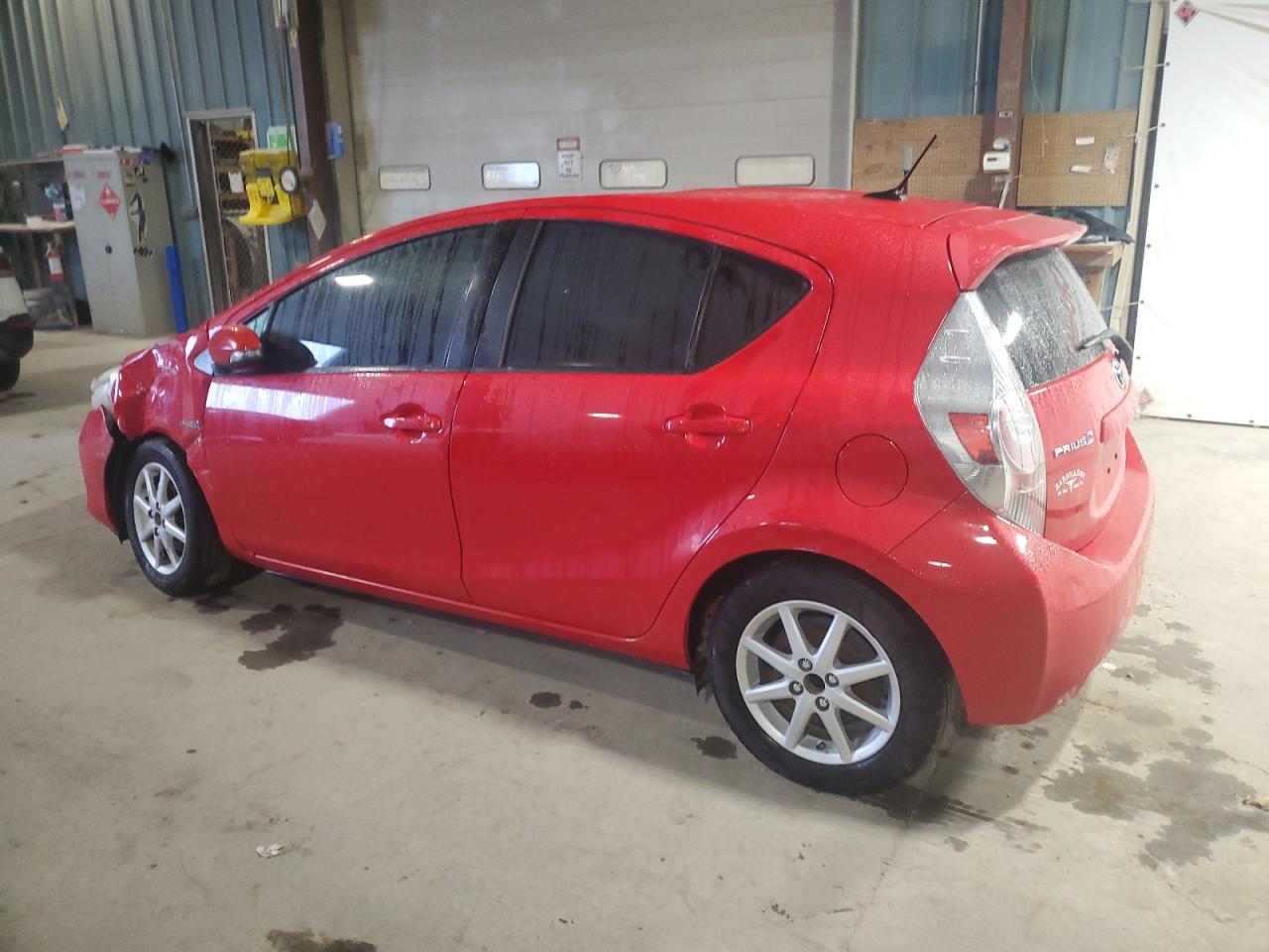 VIN JTDKDTB35D1036692 2013 TOYOTA PRIUS no.2