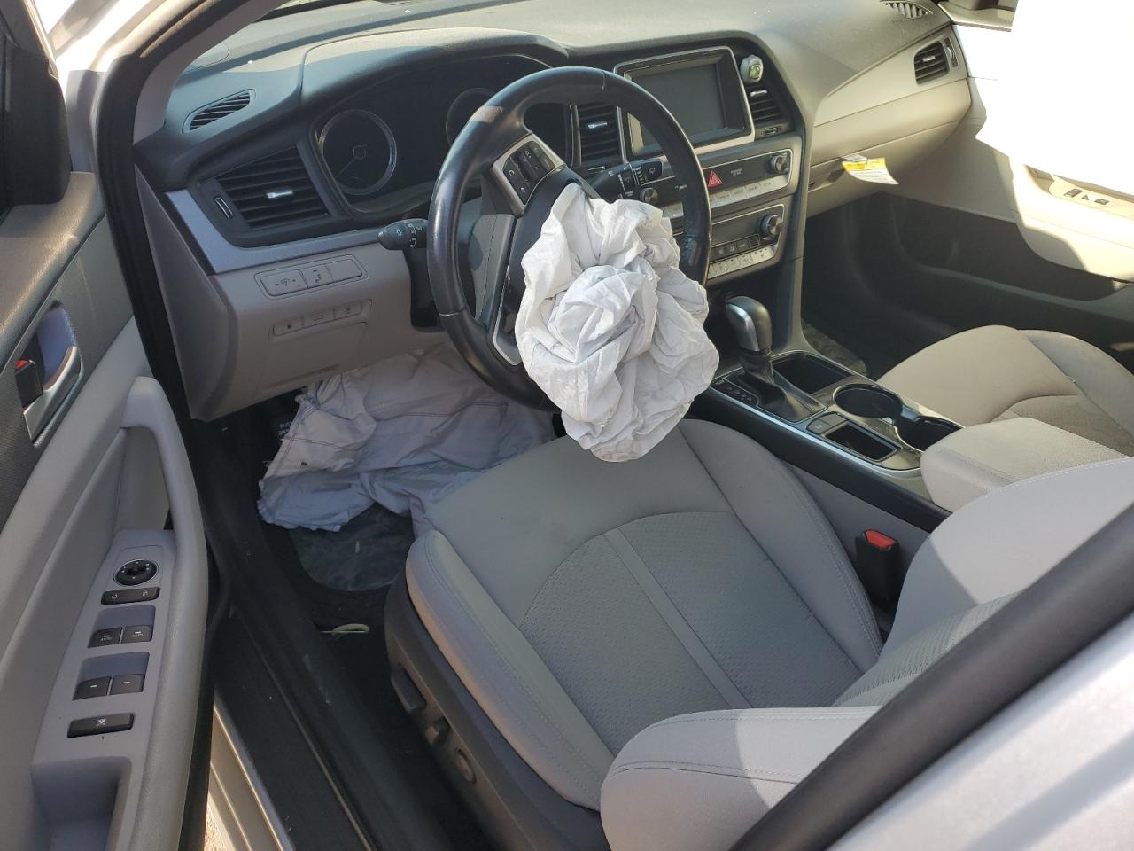 2019 Hyundai Sonata - Image 8