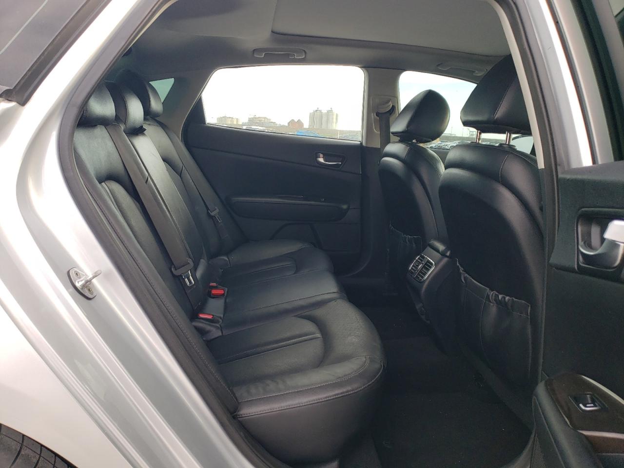 2016 Kia Optima - Image 10