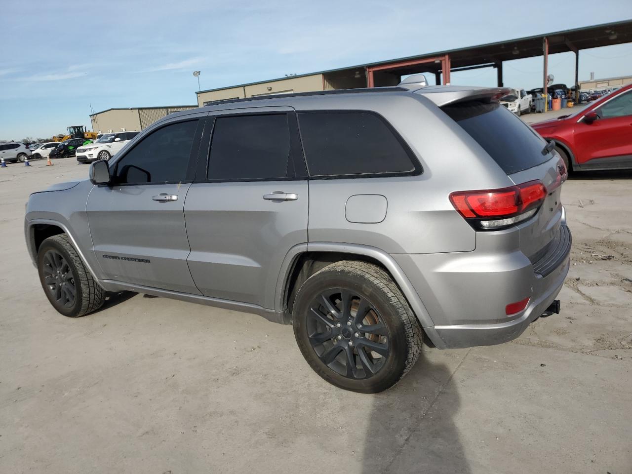 2019 Jeep Grand Cherokee - Image 2