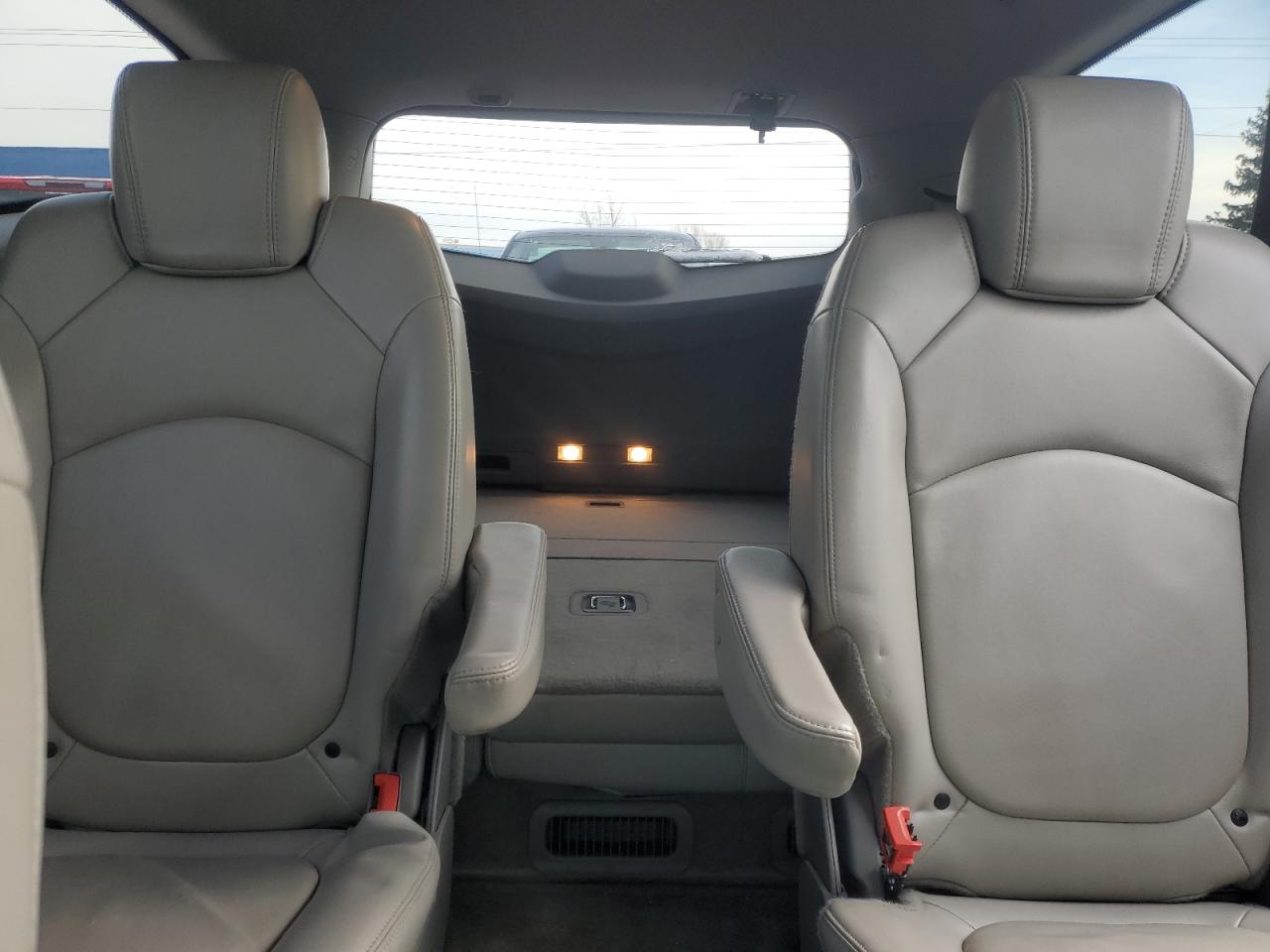 2009 Chevrolet Traverse - Image 10