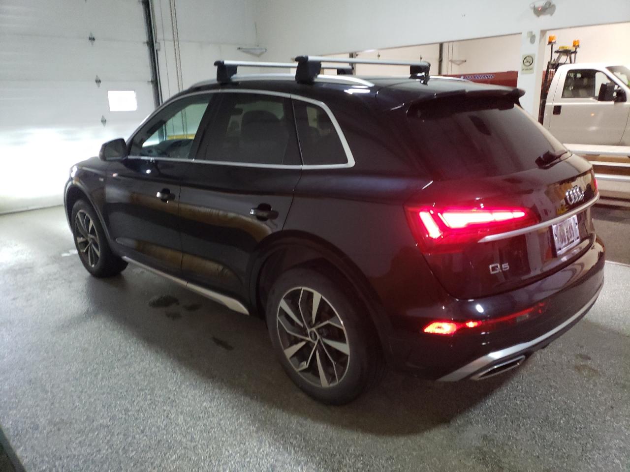 VIN WA1GAAFY1N2018365 2022 AUDI Q5 no.2