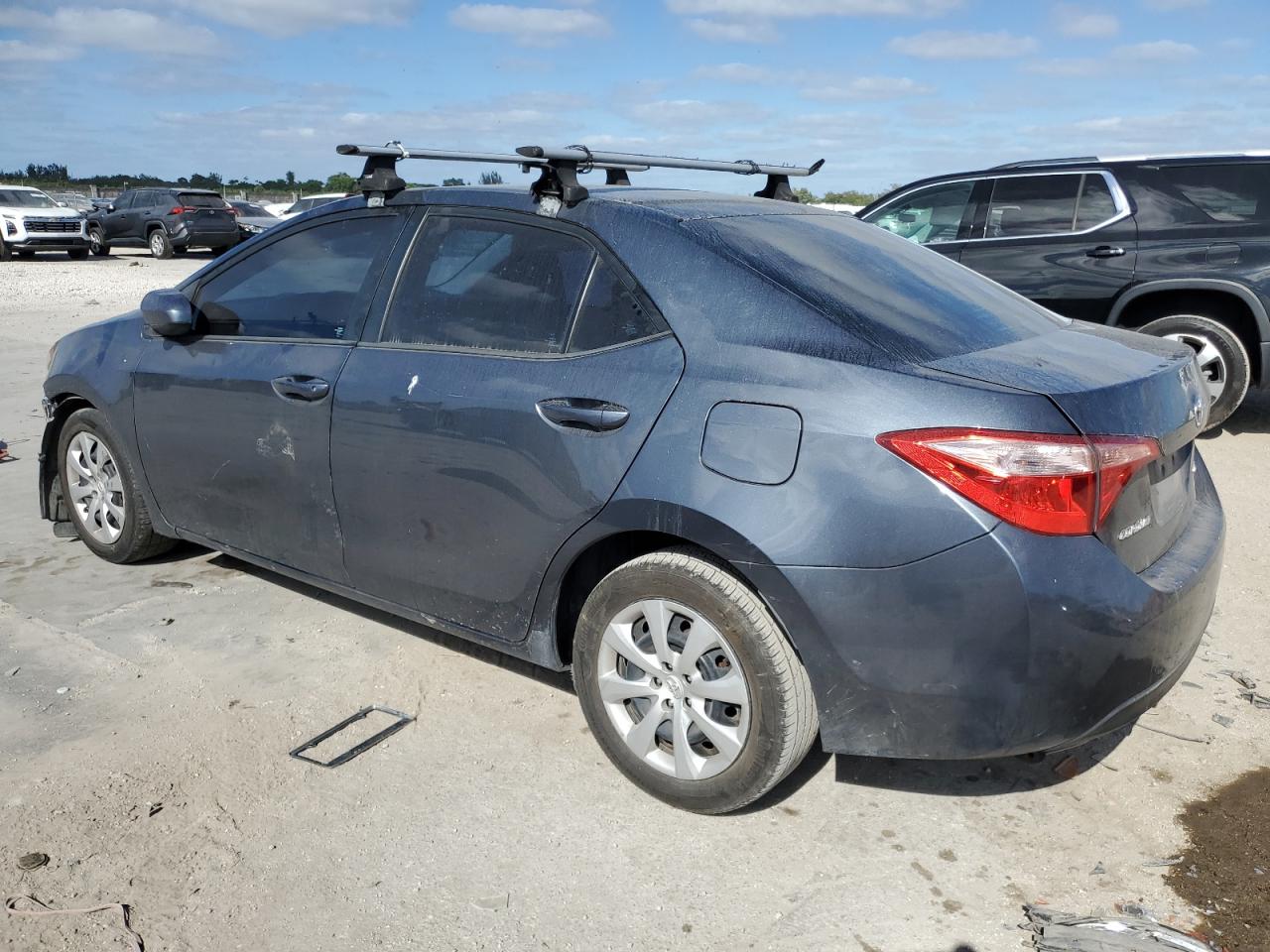 VIN 2T1BURHEXHC773190 2017 TOYOTA COROLLA no.2