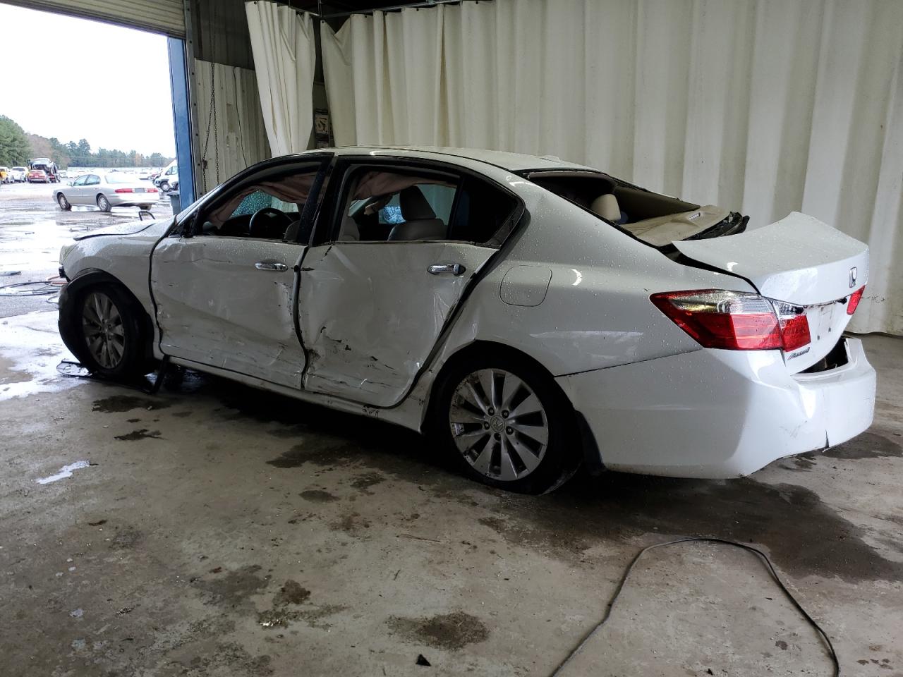 VIN 1HGCR2F82DA064196 2013 HONDA ACCORD no.2