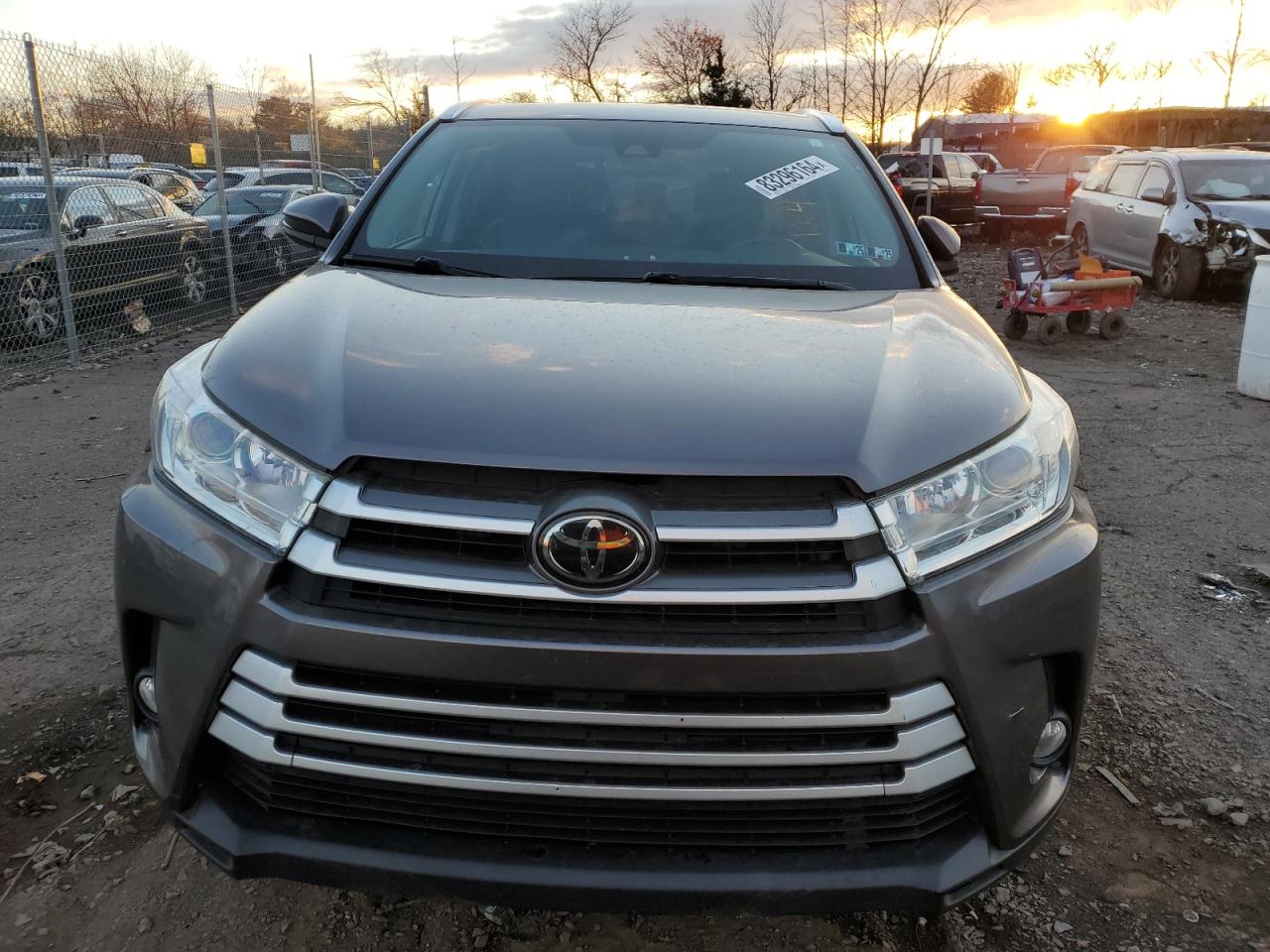 2019 Toyota Highlander - Image 5