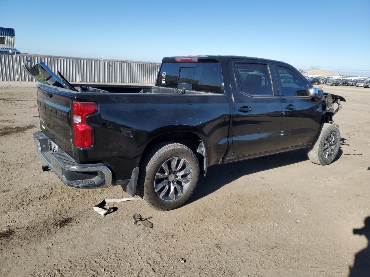 2021 Chevrolet Silverado - Image 3
