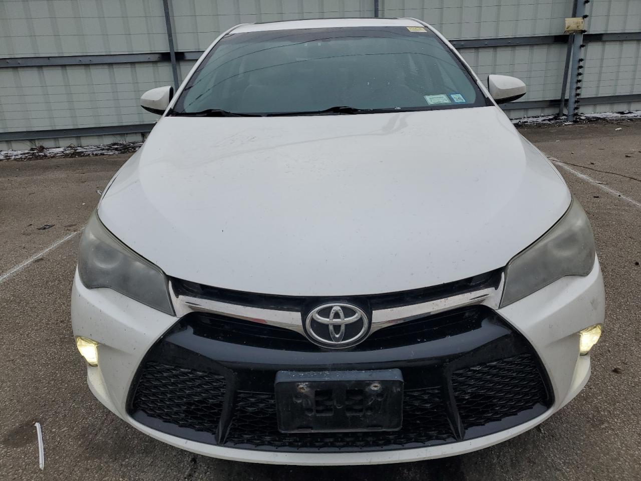 2015 Toyota Camry - Image 5