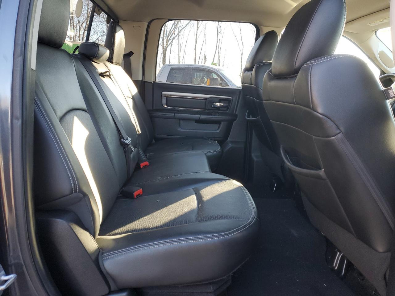 2014 RAM 1500 - Image 11