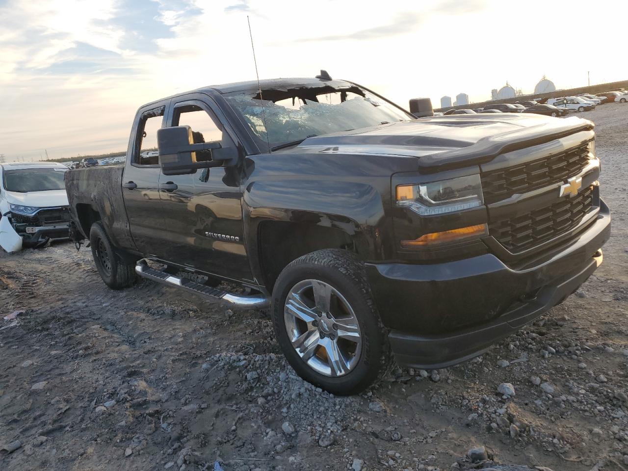 2016 Chevrolet Silverado - Image 4