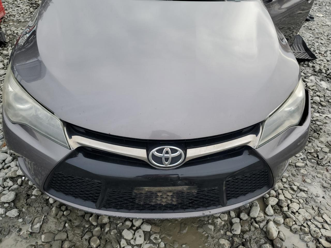 2015 Toyota Camry - Image 12