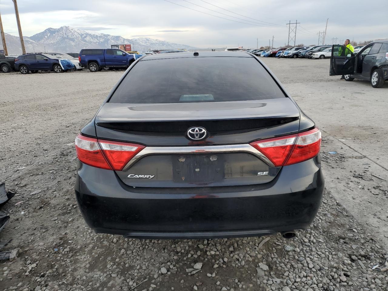 VIN 4T1BF1FK9GU520850 2016 TOYOTA CAMRY no.6