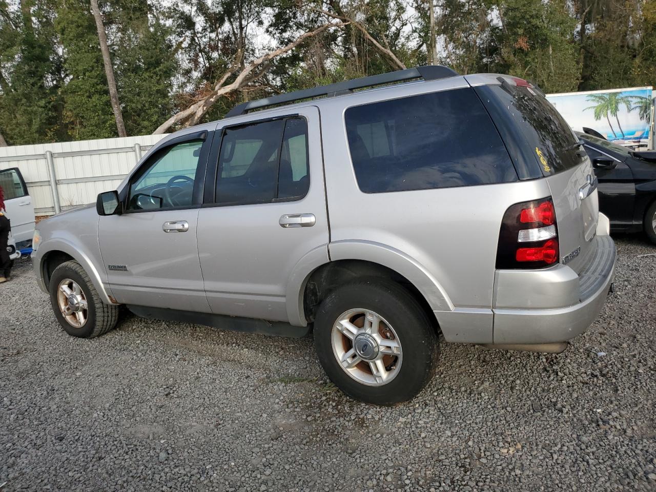 2008 Ford Explorer Xlt VIN: 1FMEU73E48UB00225 Lot: 84447684