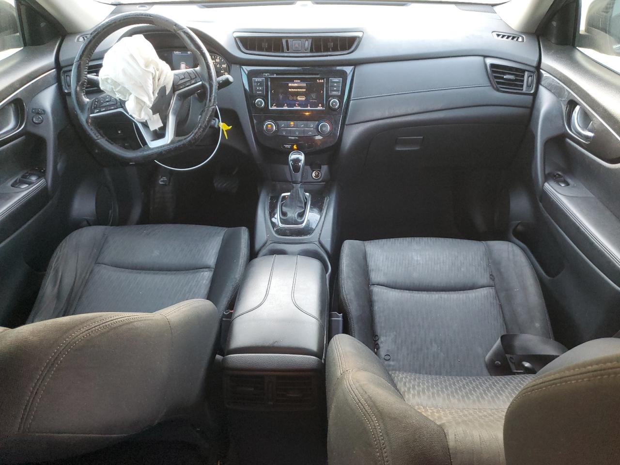 2020 Nissan Rogue - Image 8