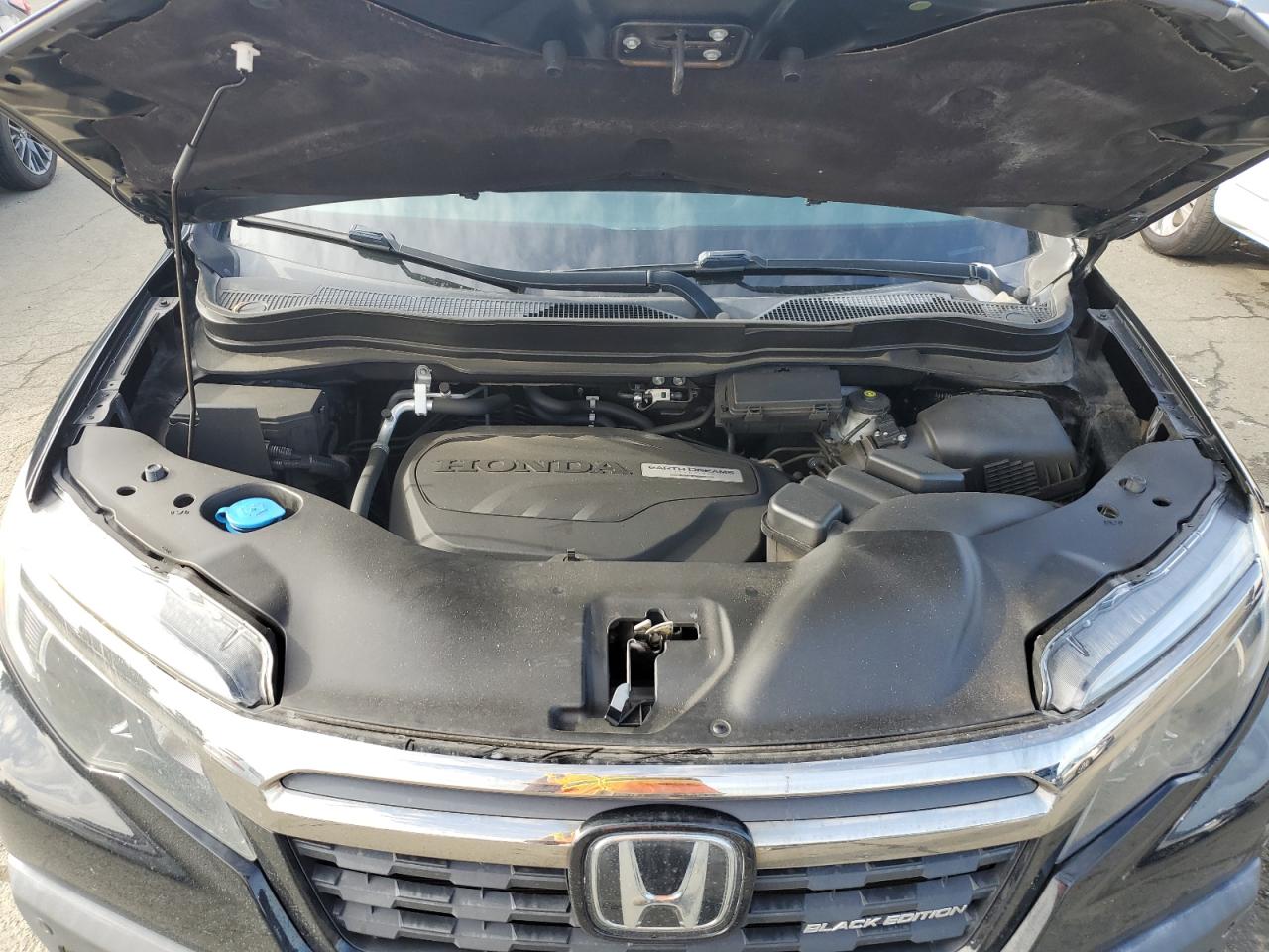 2018 Honda Ridgeline - Image 11