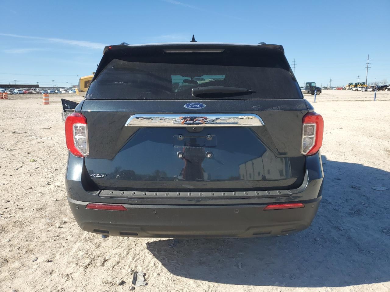 2023 Ford Explorer - Image 6