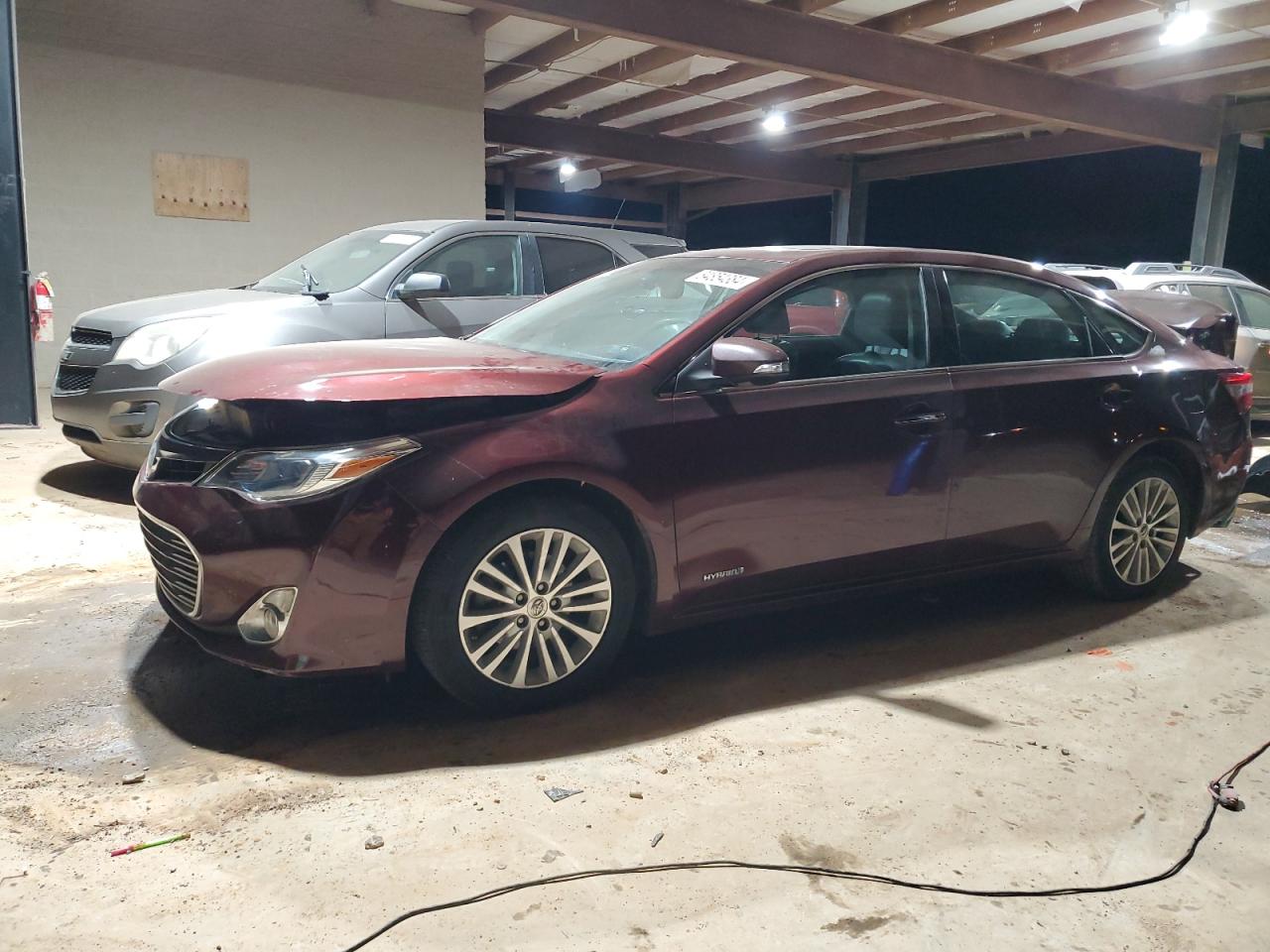 2013 Toyota Avalon - Image 1